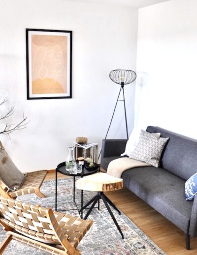 Möbliertes Apartment sucht jungen Mid Ager