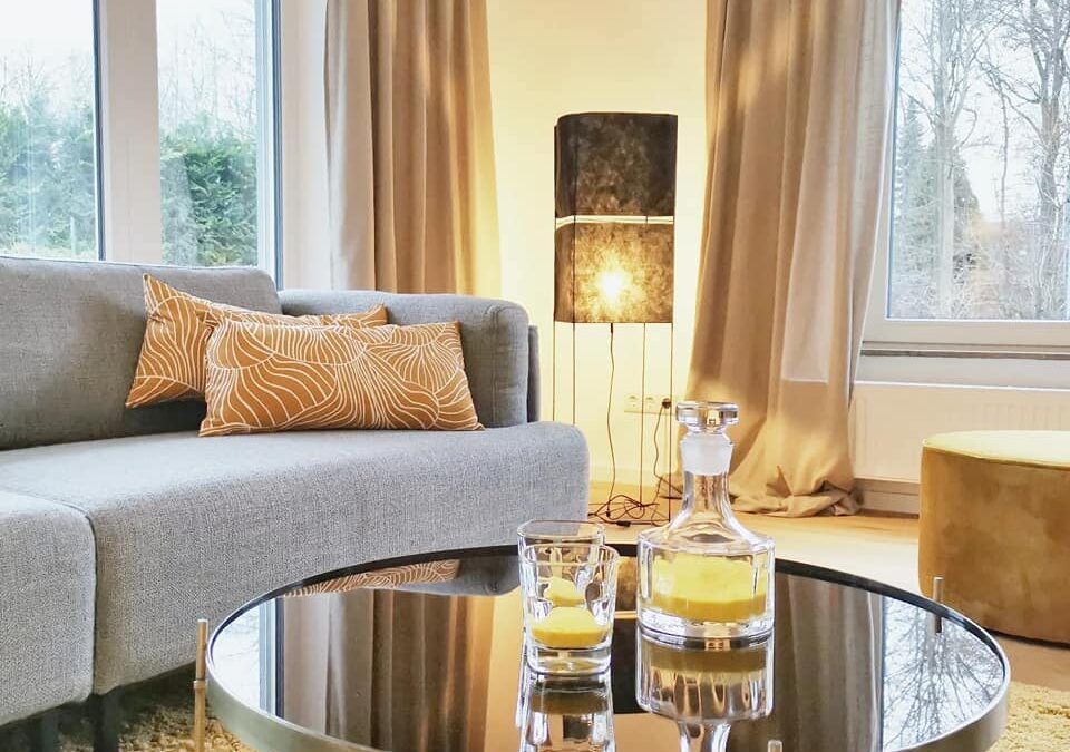Home Staging Projekt in Köln – Goldene Details für Luxus-Lebensfreude